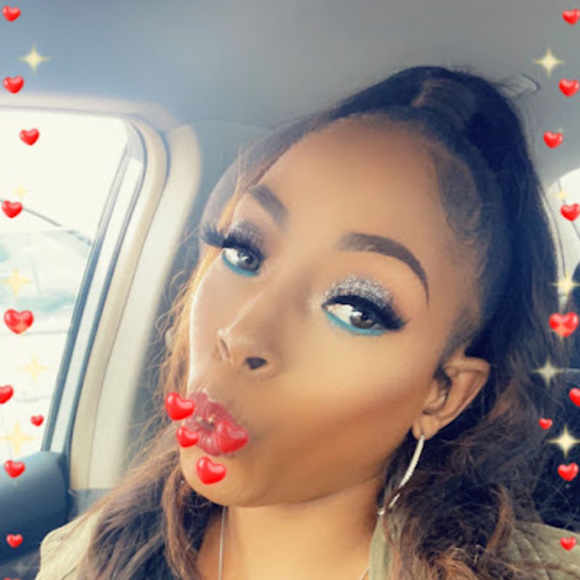 Meet your Posher, Charnice - Picture 1 of 1